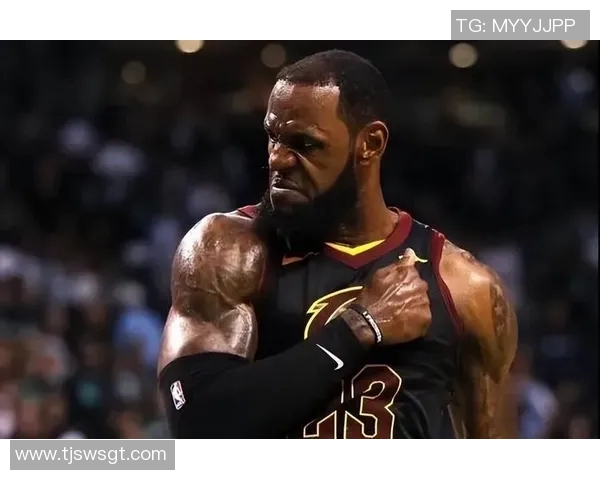 詹姆斯创历史新纪录成为首位四万分一万板一万助的传奇球员 詹姆斯创历史新纪录成为首位四万分一万板一万助的传奇球员