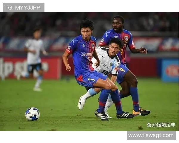 札幌冈萨迎战福冈黄蜂争夺胜利展现球队实力与风采 札幌冈萨迎战福冈黄蜂争夺胜利展现球队实力与风采