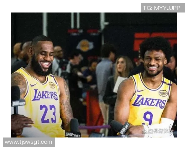 詹姆斯父子同台将成现实布朗尼正式宣布参加NBA选秀 詹姆斯父子同台将成现实布朗尼正式宣布参加NBA选秀