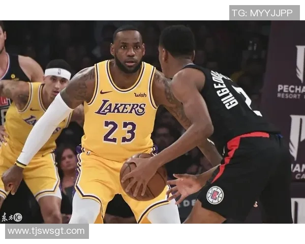 2019年湖人队与快船队360度全景回顾精彩对决瞬间分析