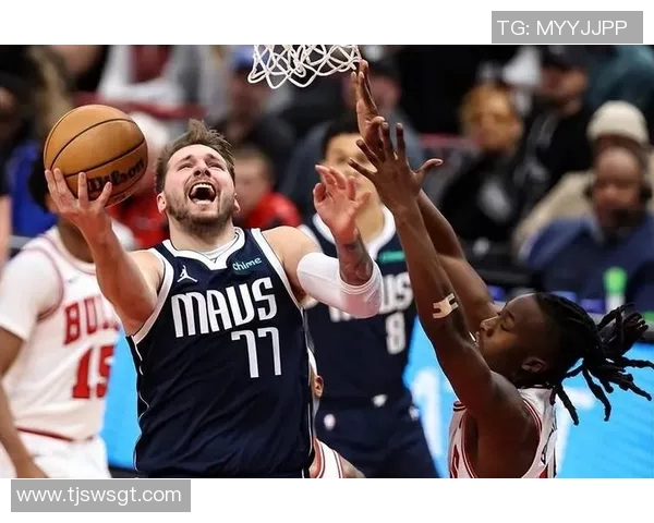 东契奇狂砍73分刷新现役最高分纪录独行侠成功终结太阳11连胜势头 东契奇狂砍73分刷新现役最高分纪录独行侠成功终结太阳11连胜势头